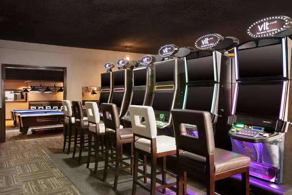 Bar - Baymont Inn & Suites Medicine Hat