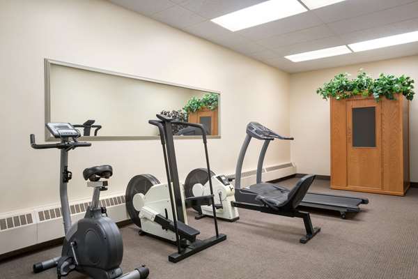 Fitness/ Exercise Room - Baymont Inn & Suites Medicine Hat