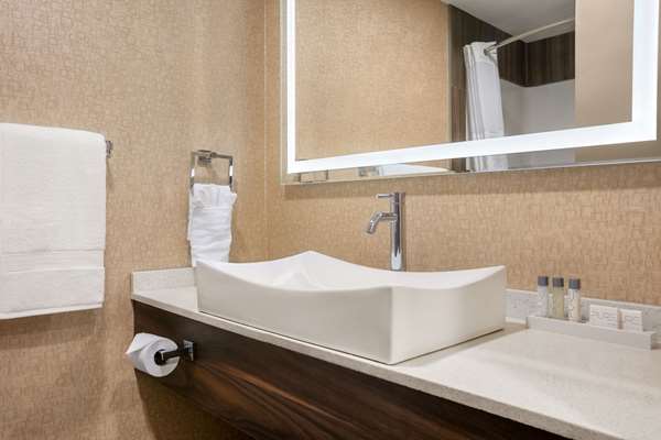  - Baymont Inn & Suites Medicine Hat