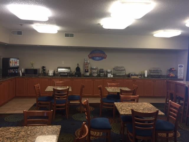 Breakfast Area | Baymont by Wyndham Mishawaka South Bend Area