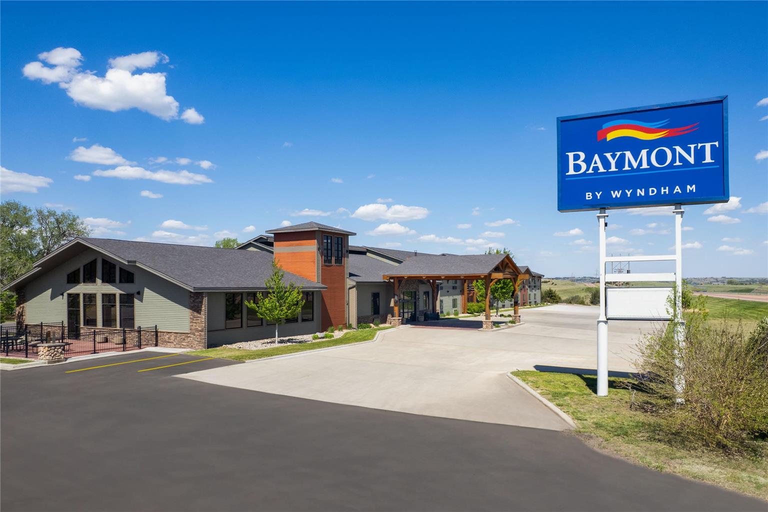 Baymont Inn & Suites Oacoma