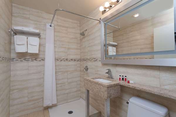  - Days Inn Crown Heights Brooklyn