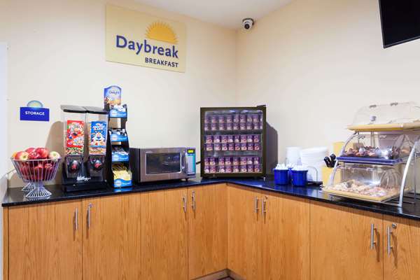  - Days Inn Crown Heights Brooklyn