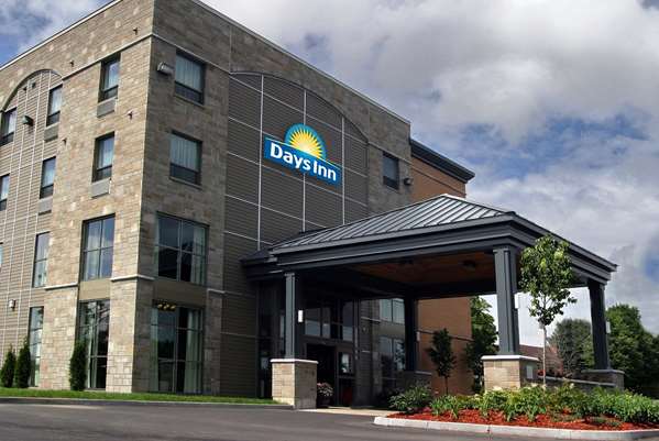 Exterior view - Days Inn Levis