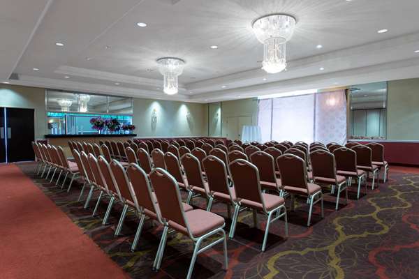  - Ramada Hotel Glendale Heights