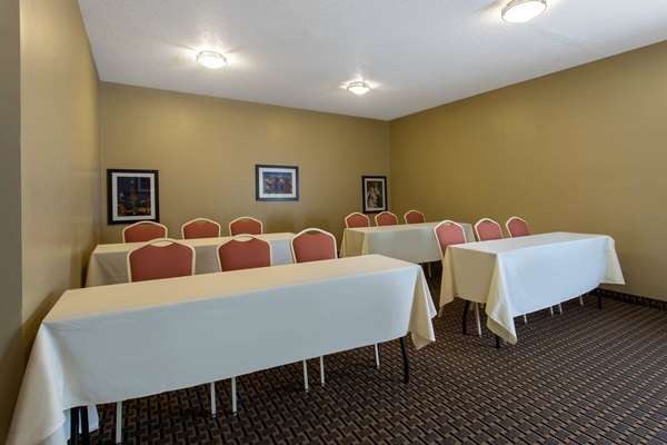  - Ramada Hotel Glendale Heights