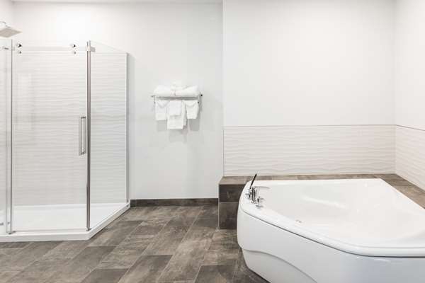 Suite - Ramada Hotel Revelstoke
