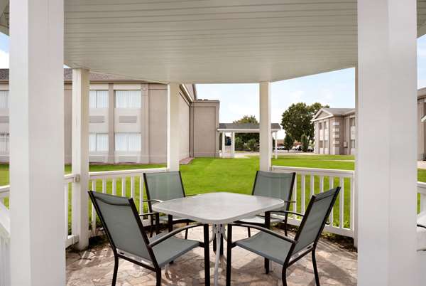  - Super 8 Hotel North Des Moines - I-35 & I-80, Exit 136