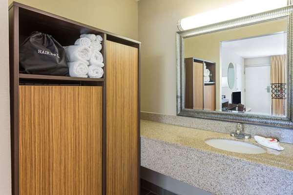  - Super 8 Motel Asheville Airport Fletcher - I-26, Exit 40