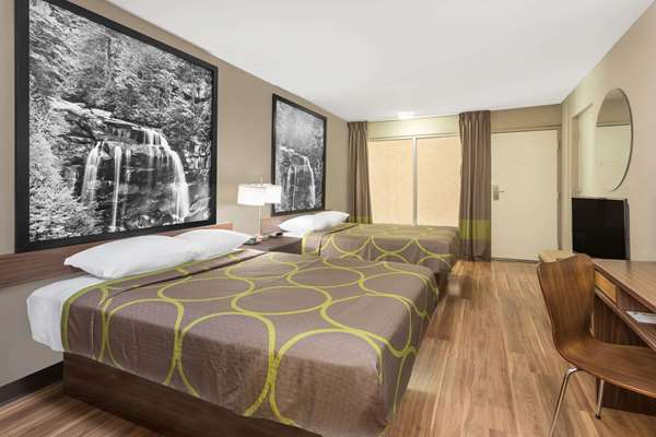  - Super 8 Motel Asheville Airport Fletcher - I-26, Exit 40