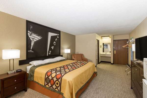  - Super 8 Hotel North Wichita