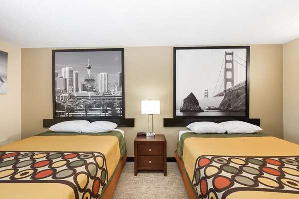  - Super 8 Hotel North Wichita