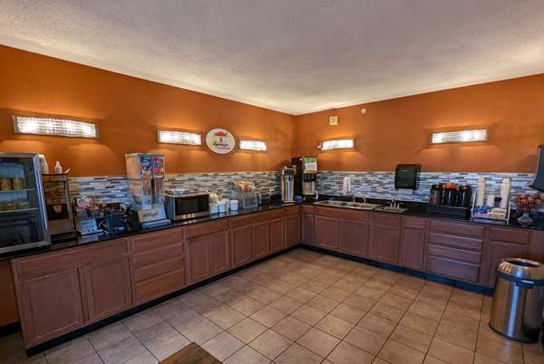  - Super 8 Hotel North Wichita