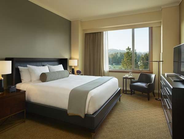 Suite - UCLA Luskin Conference Center Hotel Los Angeles