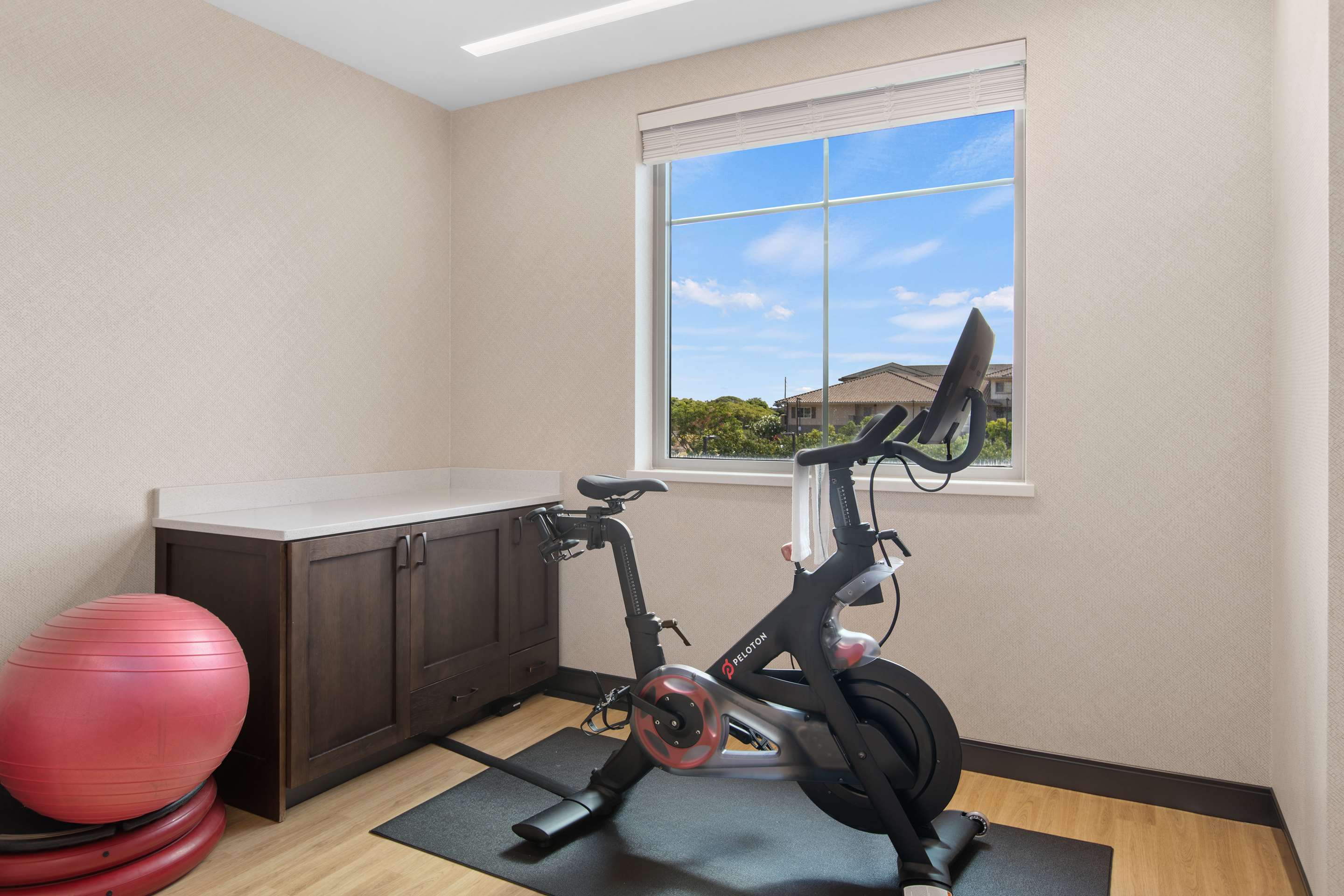 Health club fitness center gym | Embassy Suites By Hilton Oahu Kapolei