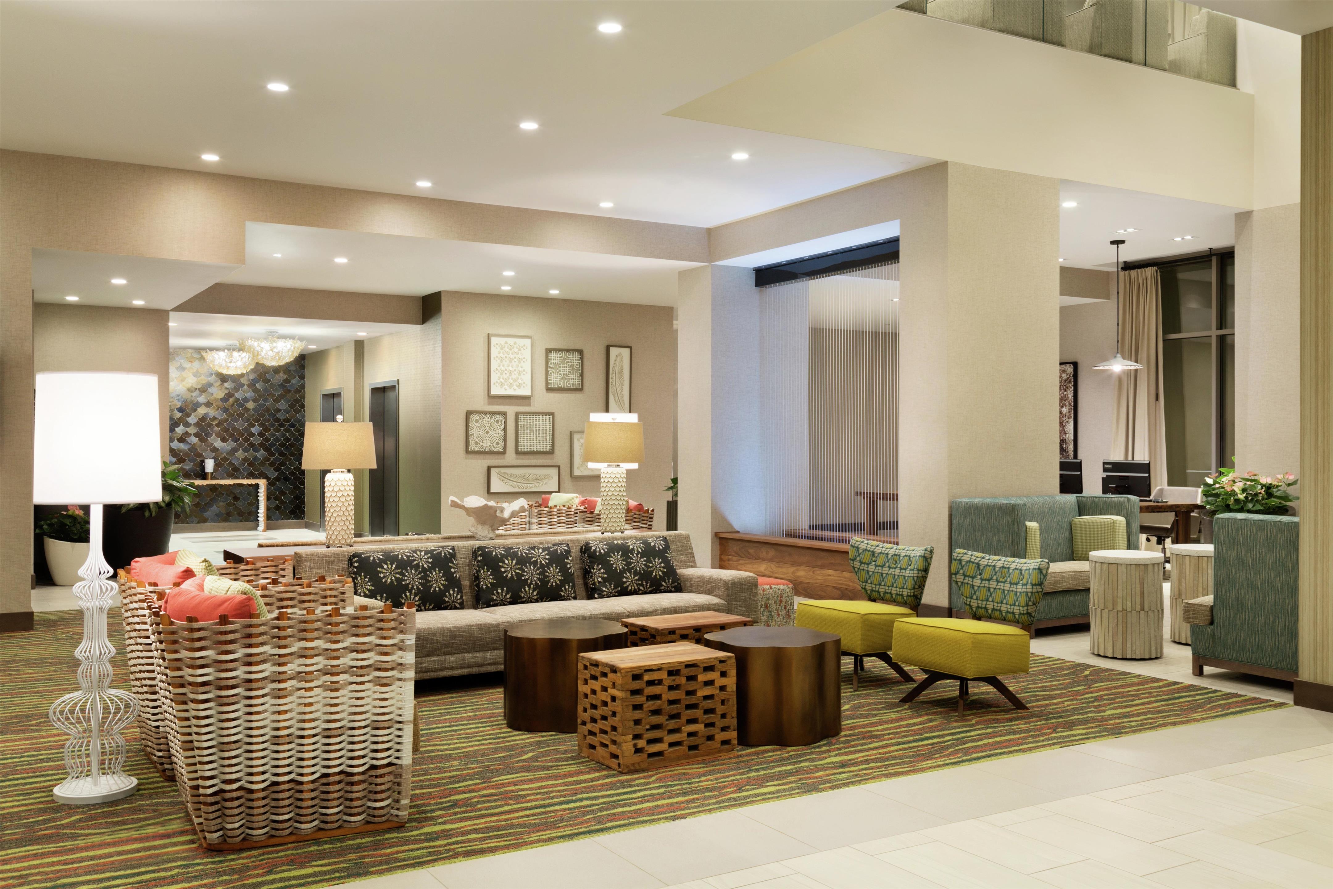 Lobby | Embassy Suites By Hilton Oahu Kapolei