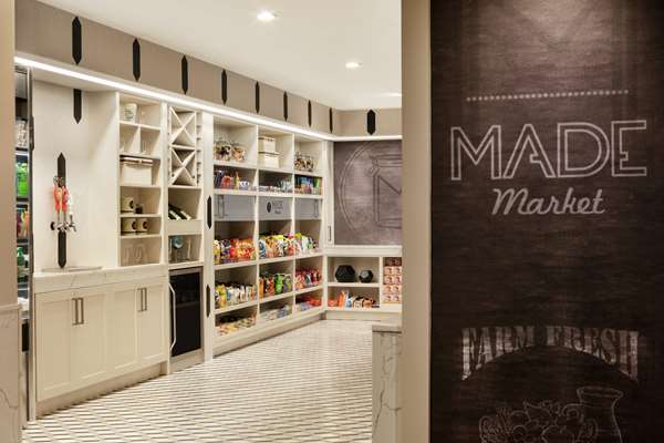 Restaurant - DoubleTree by Hilton Hotel McLean