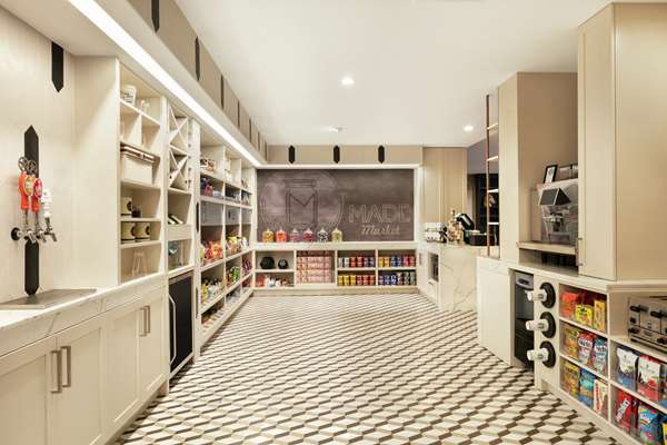 Restaurant - DoubleTree by Hilton Hotel McLean