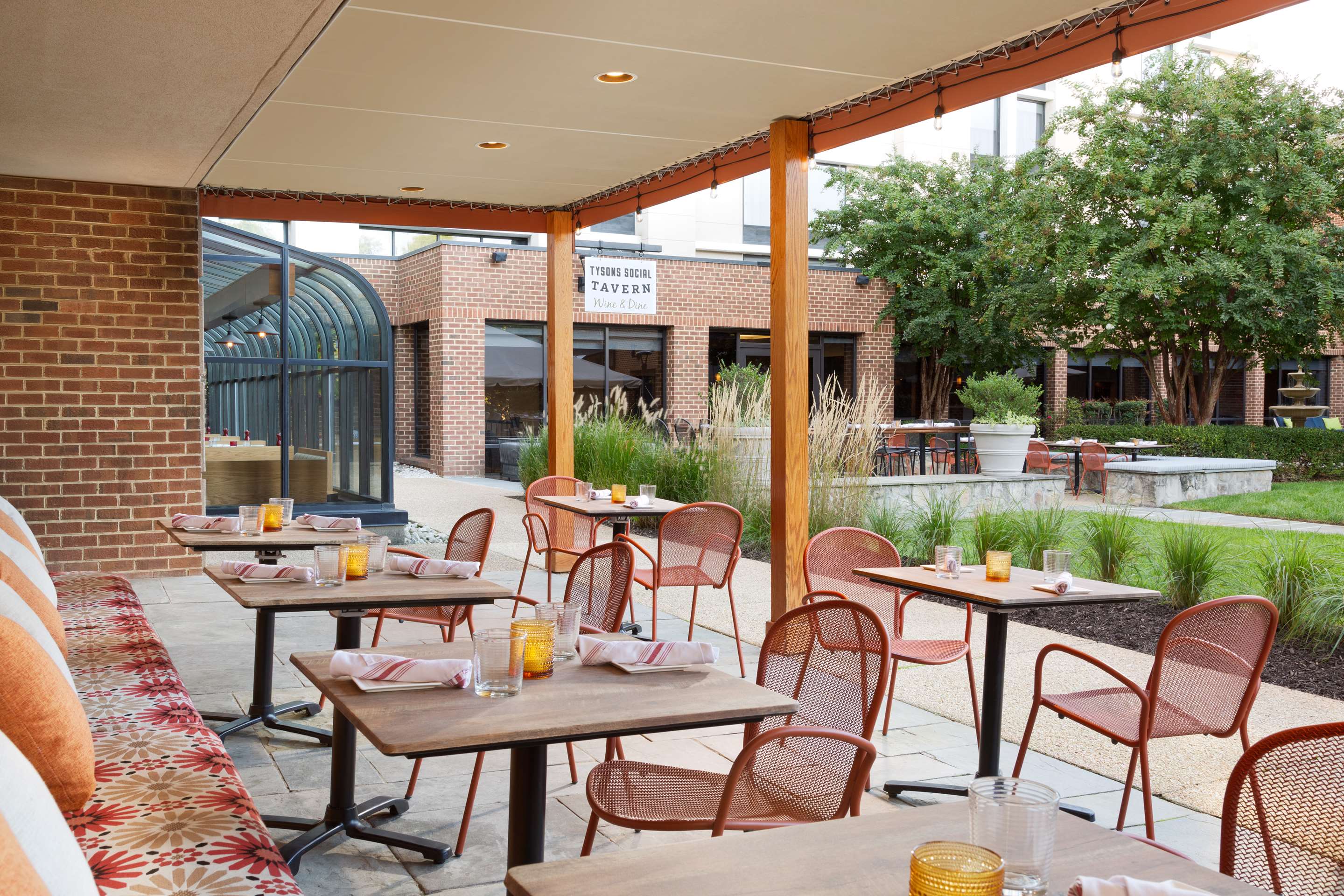 Restaurant | Doubletree by Hilton McLean Tysons
