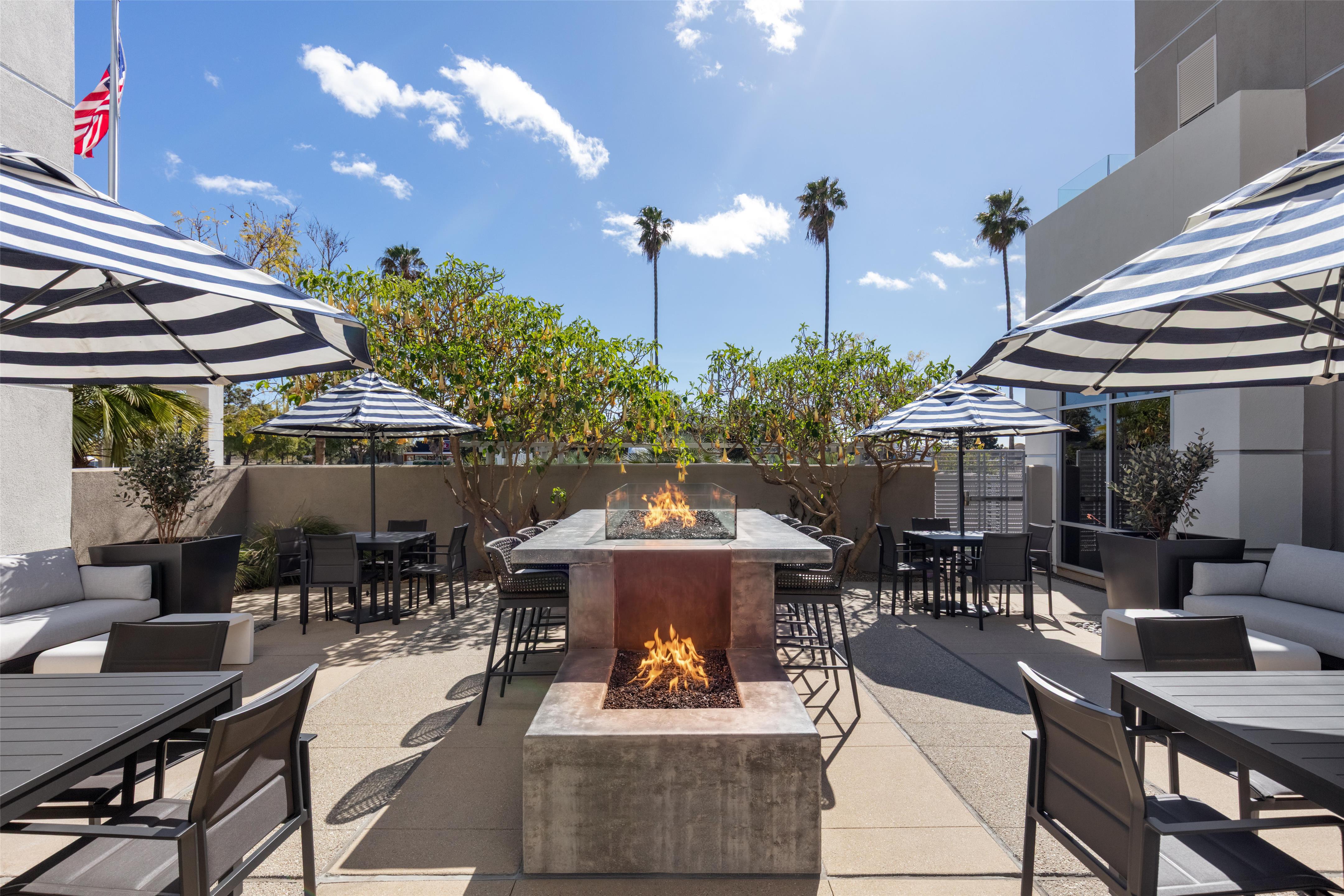 Exterior | Hilton Garden Inn Santa Barbara / Goleta