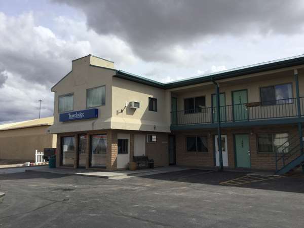 Exterior view - Travelodge Wall