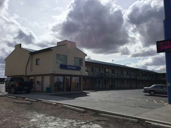 Exterior view - Travelodge Wall