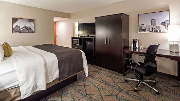  - Best Western Plus Hotel NW Park Indianapolis