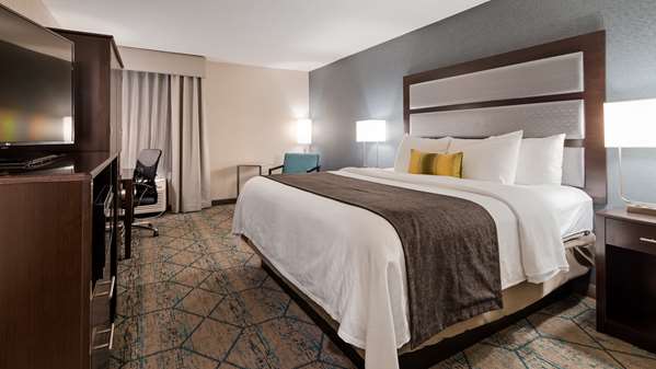  - Best Western Plus Hotel NW Park Indianapolis
