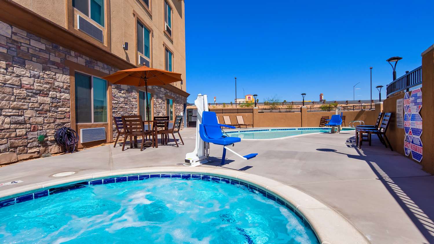 Best Western Plus New Barstow Inn & Suites, CA See Discounts