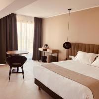 LA MADRAGUE-guestroom-Guest Room,On-Site.jpg