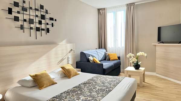 Guest Room,On-Site