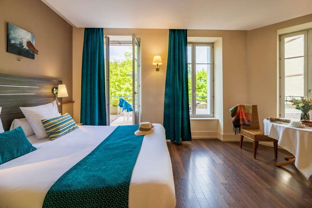 CERISE LUXEUIL LES SOURCES-guestroom-Guest Room,On-Site.jpg
