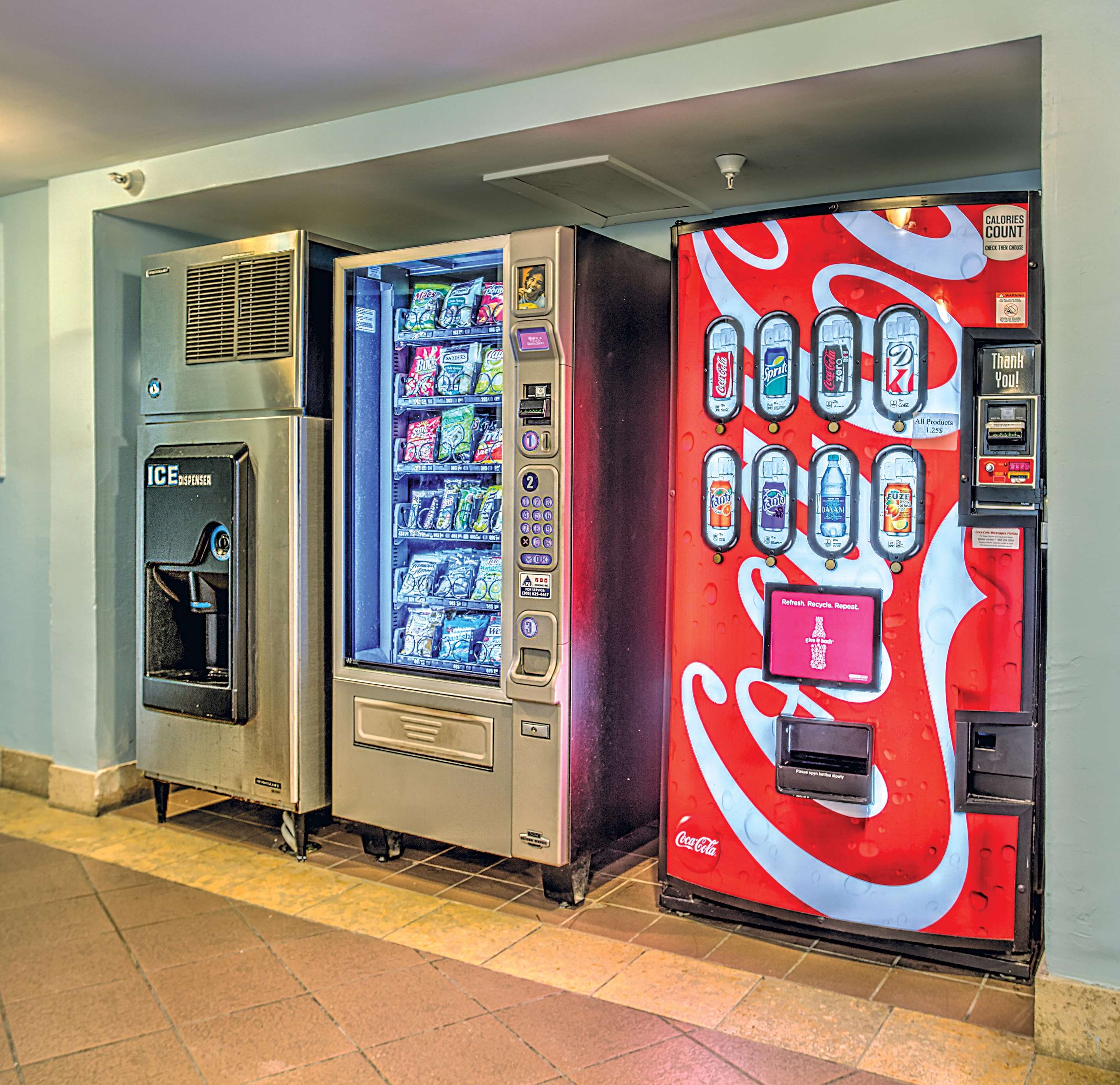 ICE VENDING MACHINE