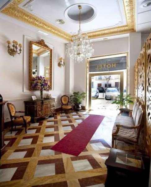 Adriano Hotel