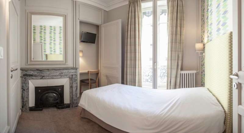 VAUBECOUR**-guestroom-Guest Room,Indoor/Interior,On-Site.jpg