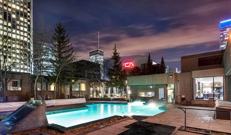 Hotel Bonaventure Montreal, QC See Discounts