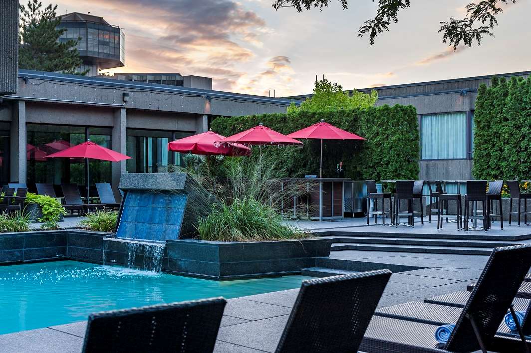 Hotel Bonaventure Montreal, QC See Discounts