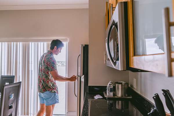  - Nuvo Suites Dolphin Mall Miami