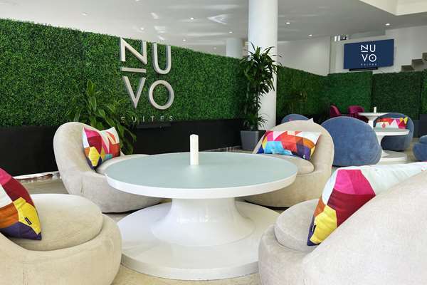  - Nuvo Suites Dolphin Mall Miami