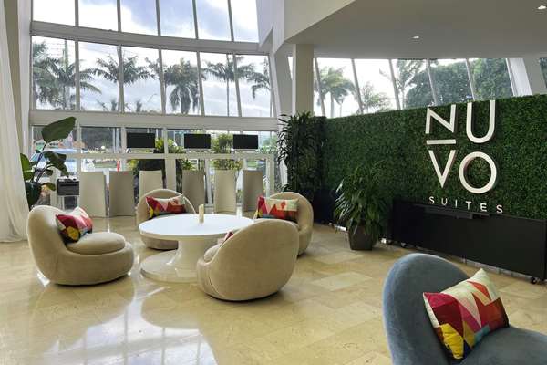  - Nuvo Suites Dolphin Mall Miami