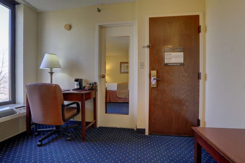 SureStay Plus by Best Western Chicago Lombard-guestroom-Guest Room,Guest Room Amenity,On-Site.jpg