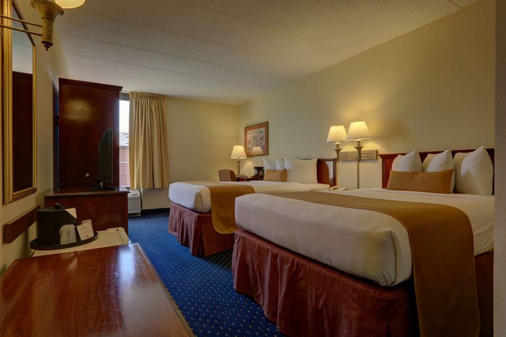 SureStay Plus by Best Western Chicago Lombard-guestroom-Guest Room,Indoor/Interior,On-Site.jpg