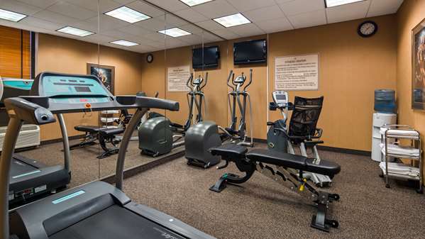 Fitness/ Exercise Room - SureStay Plus Hotel Lombard
