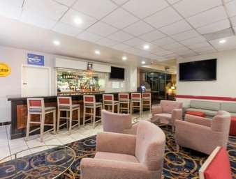 Bar - Ramada Hotel South Bay National City - I-5, Exit 11B