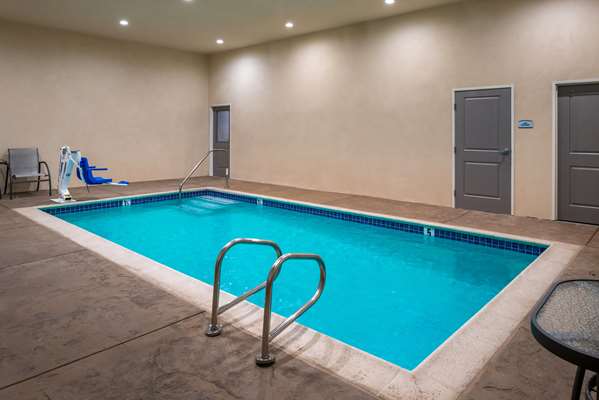 Pool - Best Western Plus Temecula Wine Country Hotel - I-15, Exit 59