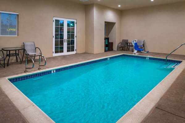 Pool - Best Western Plus Temecula Wine Country Hotel - I-15, Exit 59