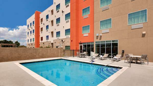 Pool - Best Western Plus Executive Residency Corpus Christi