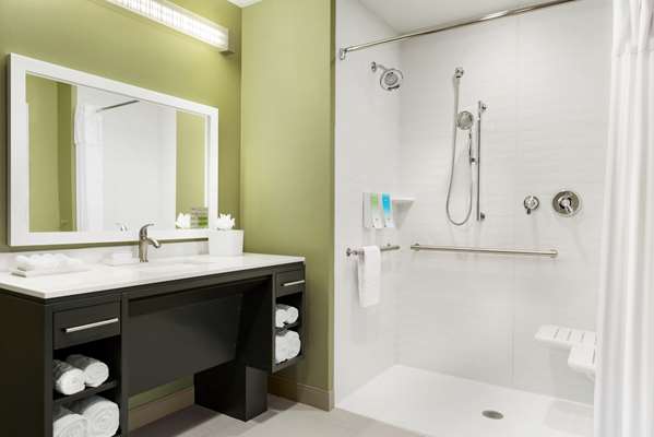  - Home2 Suites by Hilton Menomonee Falls