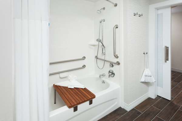  - Hampton Inn Kennebunk