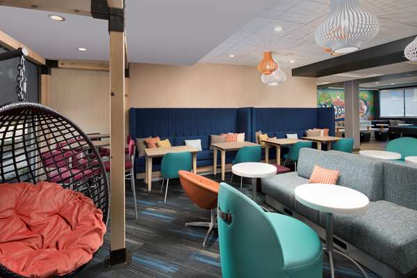  - Tru by Hilton McDonough - I-75, Exit 218